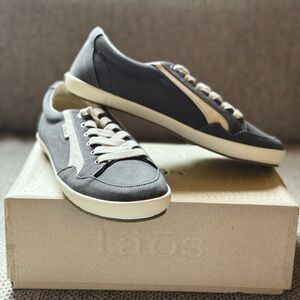 Taos shooting star, graphite, beige, distressed women’s